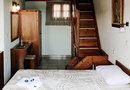 Drymna Hotel - Τριζόνια, Φωκίδα