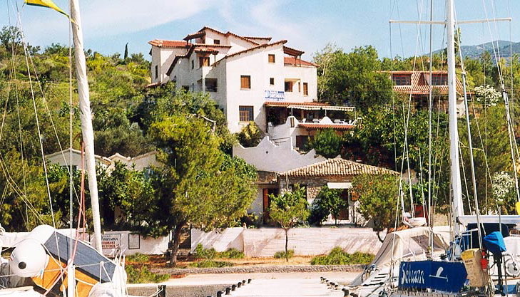 Drymna Hotel - Τριζόνια, Φωκίδα