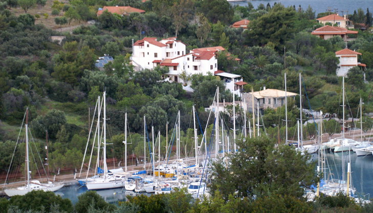 Drymna Hotel - Τριζόνια, Φωκίδα