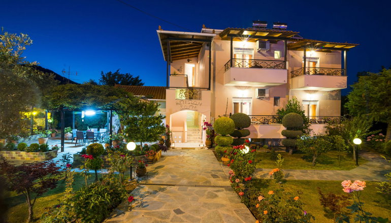 Edem Studios and Apartments
