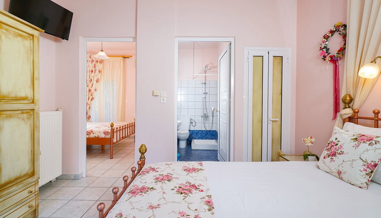 Edem Studios and Apartments
