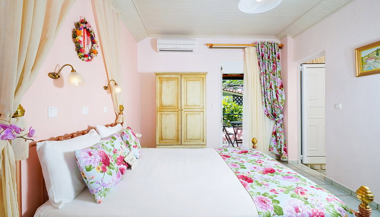 Edem Studios and Apartments