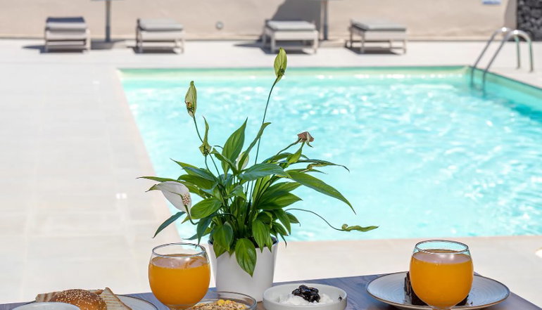En Plo Boutique Suites - Οία, Σαντορίνη