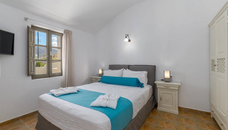En Plo Boutique Suites - Οία, Σαντορίνη