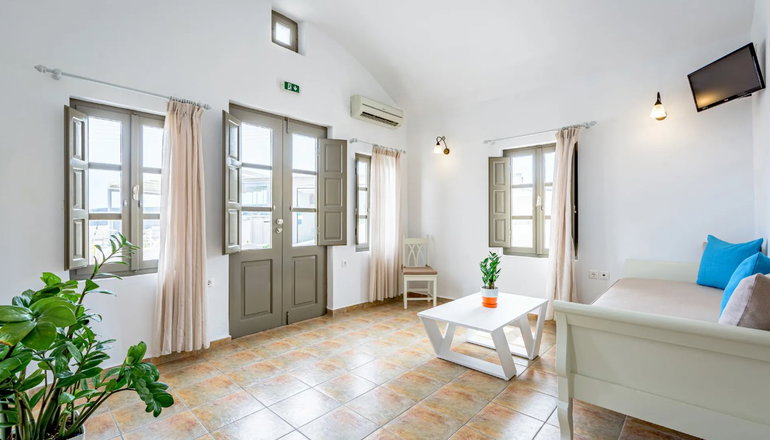 En Plo Boutique Suites - Οία, Σαντορίνη
