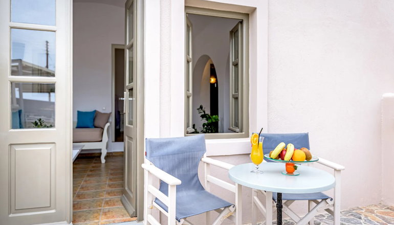 En Plo Boutique Suites - Οία, Σαντορίνη