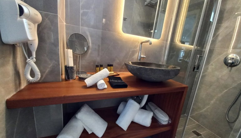 En Plo Boutique Suites - Οία, Σαντορίνη