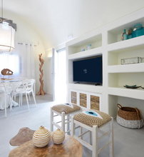 Eolia Kamari Villa