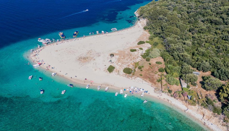 Eptanisos Beachfront Suites