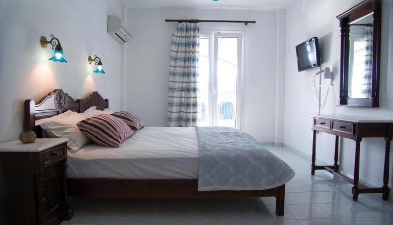 Erato Apartments
