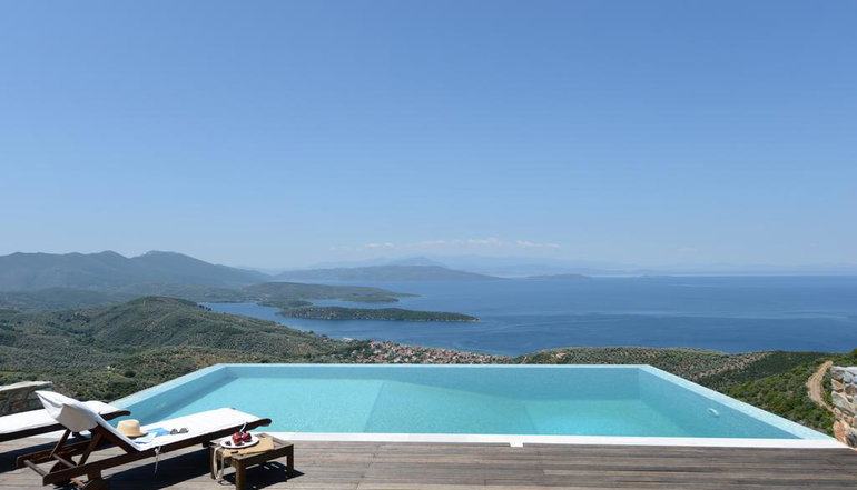 Esperos Suites & Villas