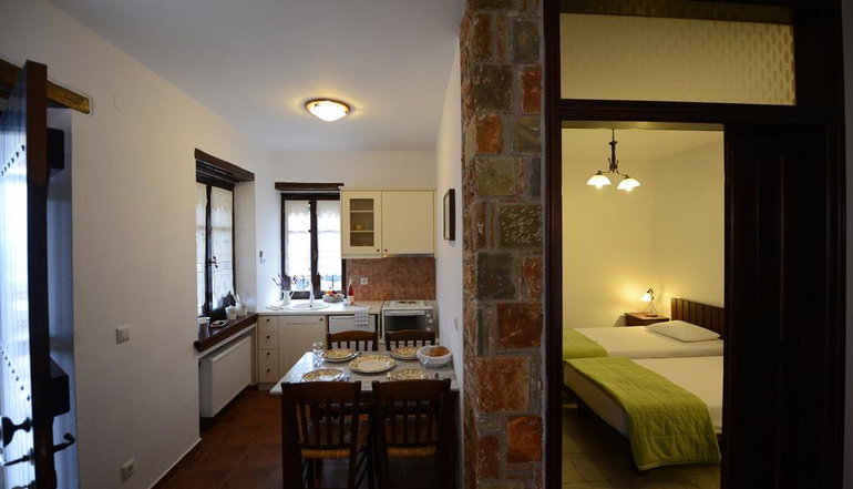 Esperos Suites & Villas