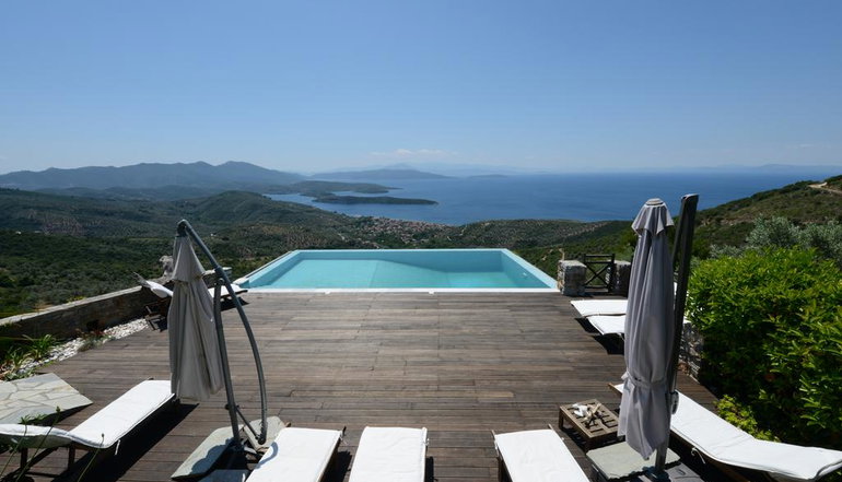 Esperos Suites & Villas
