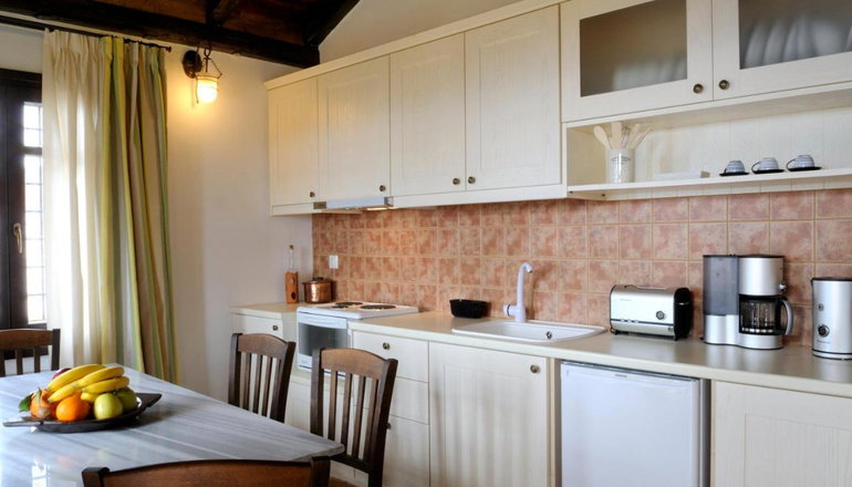 Esperos Suites & Villas