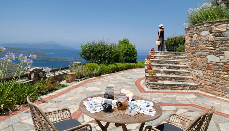 Esperos Suites & Villas