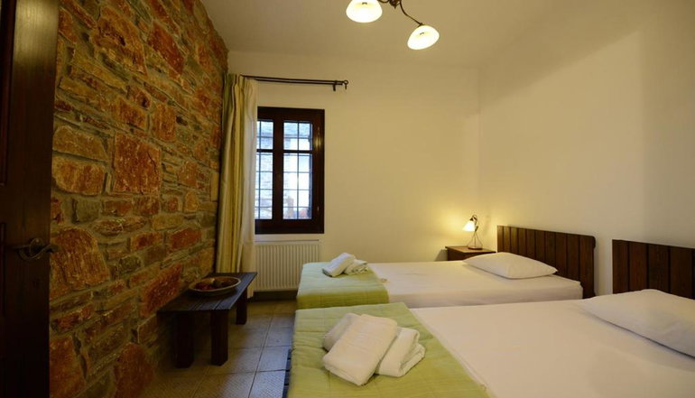 Esperos Suites & Villas
