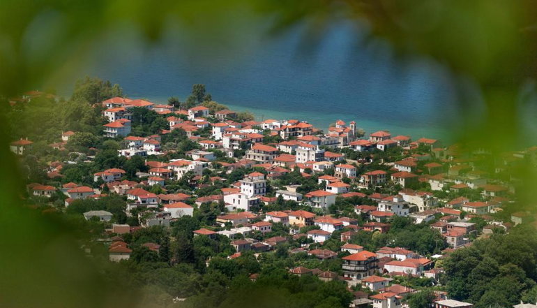 Esperos Suites & Villas