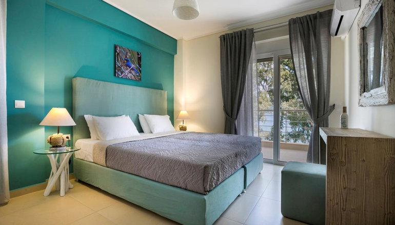 Meliti Waterfront Suites