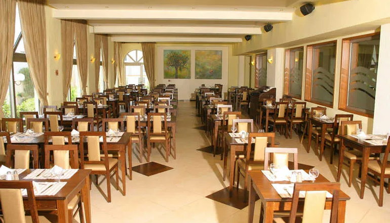 4* Europa Beach Hotel