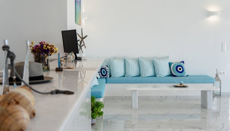 Evripus Suites