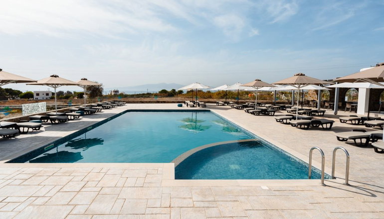 Evripus Suites