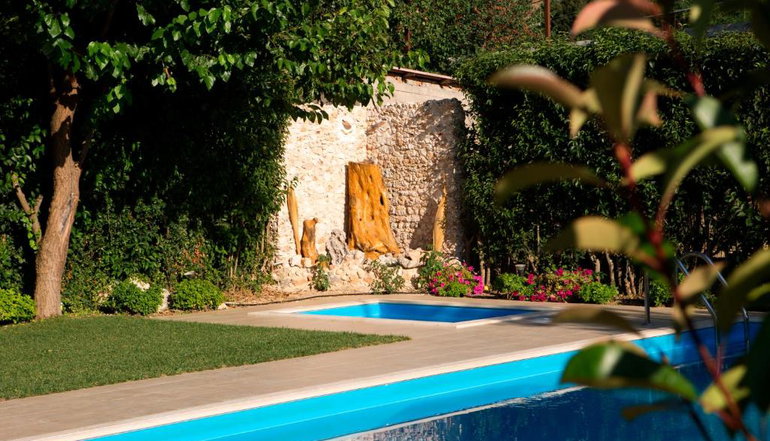 Exanthia Villas