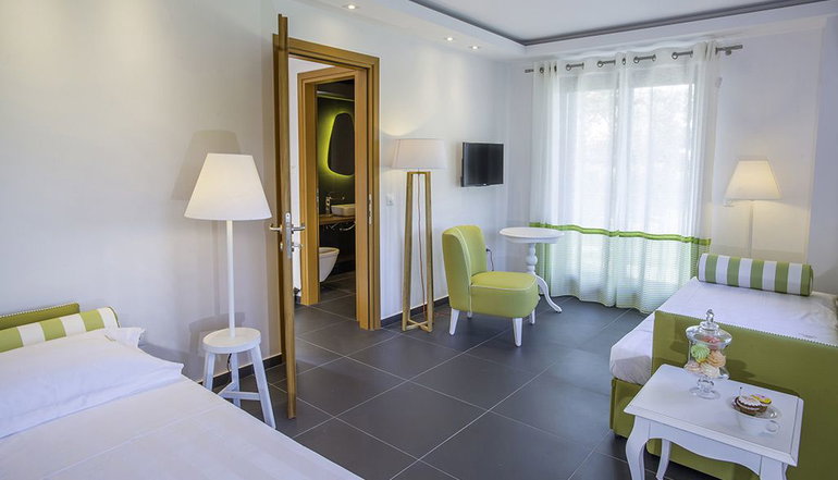 5* Avaton Luxury Beach Resort Relais & Chateaux