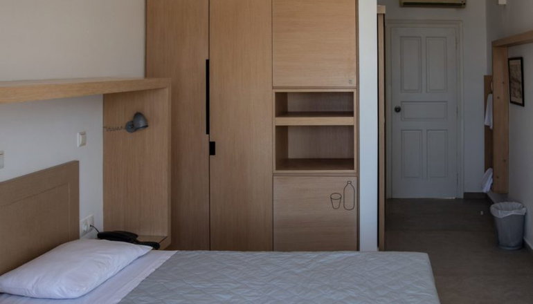 Far Out Hotel & Spa - Μυλοπότας, Ίος