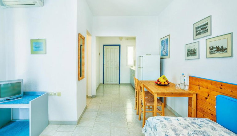 Faros Apartments