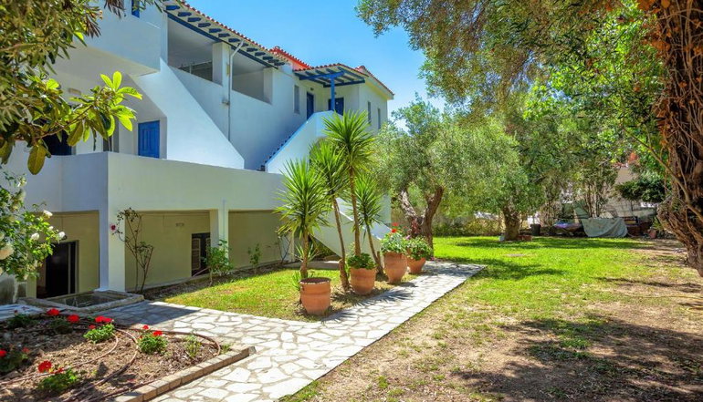 Faros Apartments