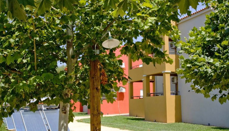 Fournia Village