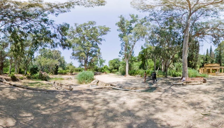 Fournia Village