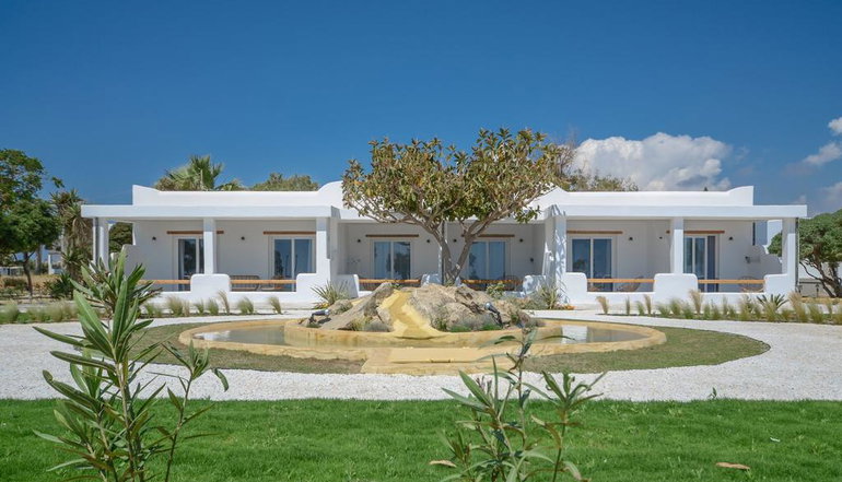 Glaronissi Beach