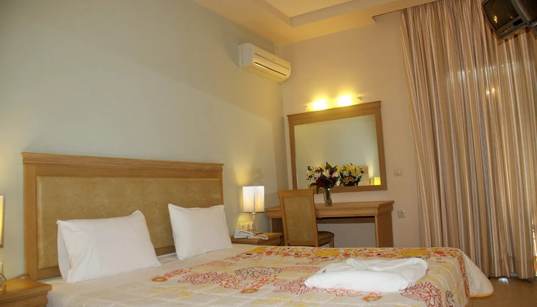 Glyfada Beach Hotel