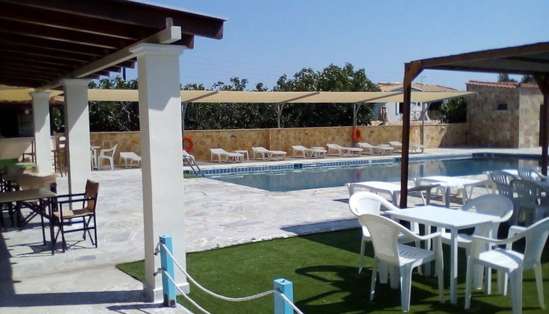Golden Beach Hotel