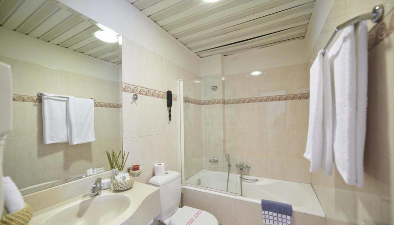Golden City Hotel