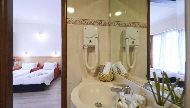 Golden City Hotel