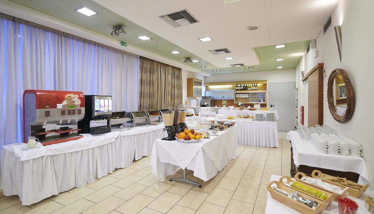 Golden City Hotel
