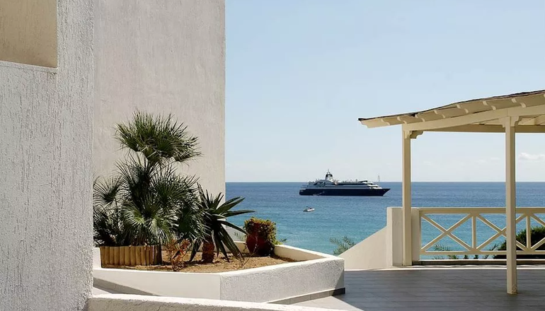 4* Golden Milos Beach Hotel