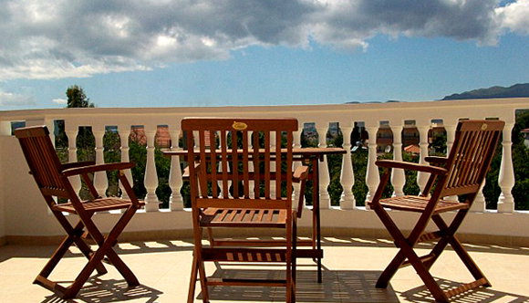 Golden Rose Suites