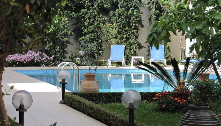 Golden Rose Suites