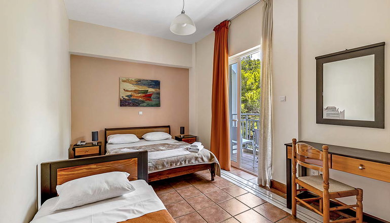 Golden View Beach Hotel