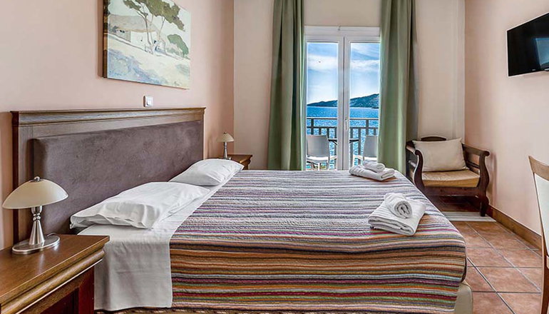 Golden View Beach Hotel