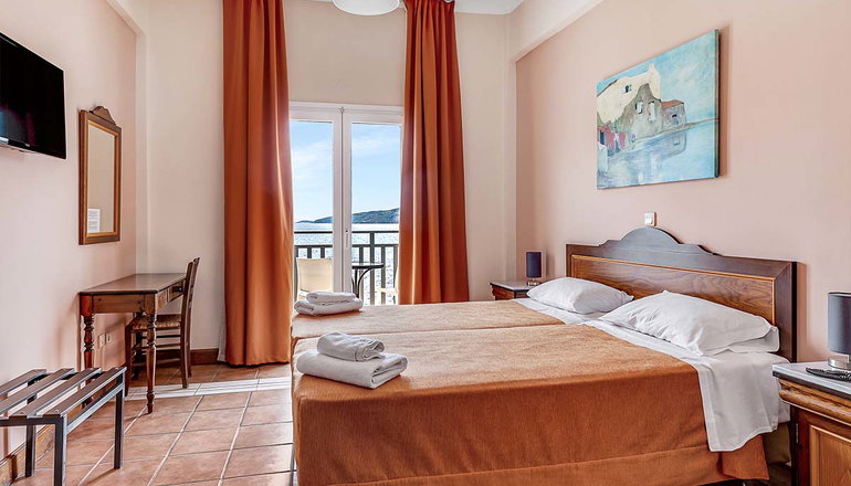 Golden View Beach Hotel