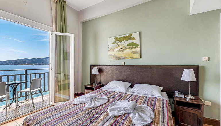 Golden View Beach Hotel