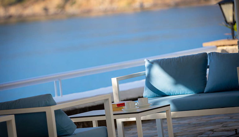 Golden View Beach Hotel