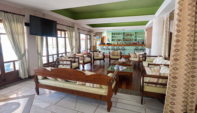 Golden View Beach Hotel