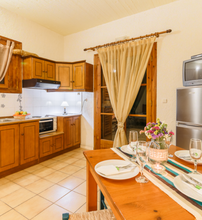 Grekis Hotel & Apartments