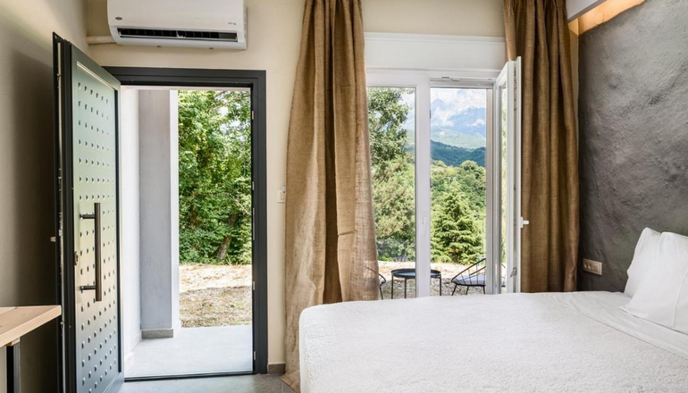 Gefiri Plakas Hotel