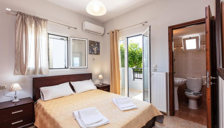 Helena's Aparthotel